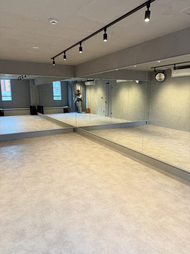 札幌市　新築ビルテナント工事（ダンススタジオ）